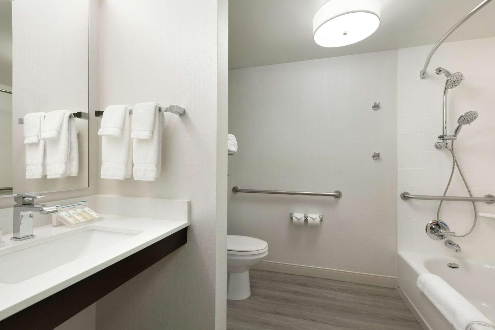 Hilton Garden Inn Cupertino Dış mekan fotoğraf