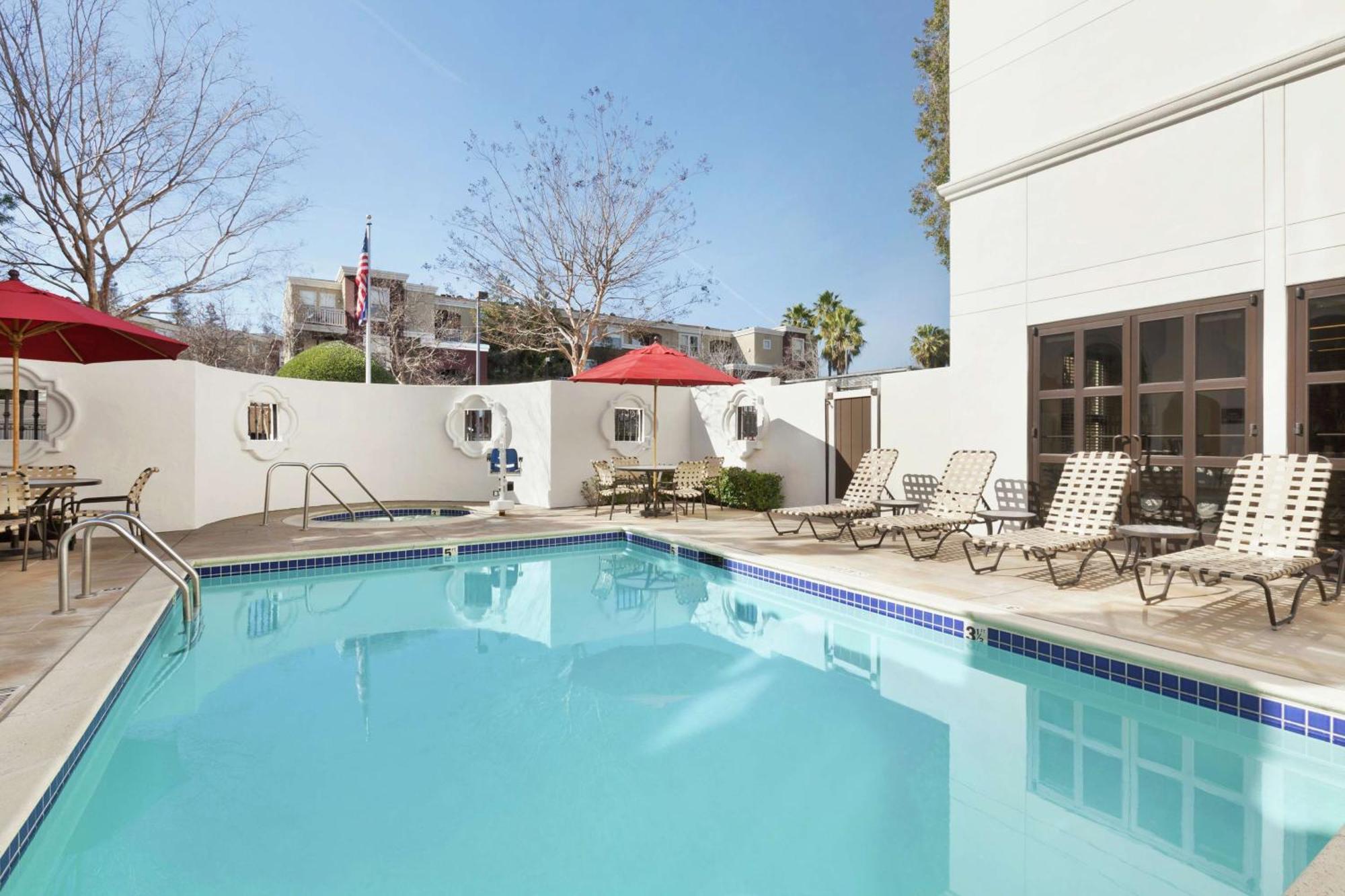 Hilton Garden Inn Cupertino Dış mekan fotoğraf